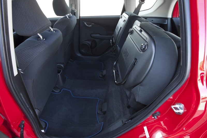 2012-honda-fit-sport-33.jpg