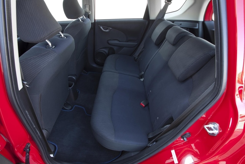 2012-honda-fit-sport-31.jpg