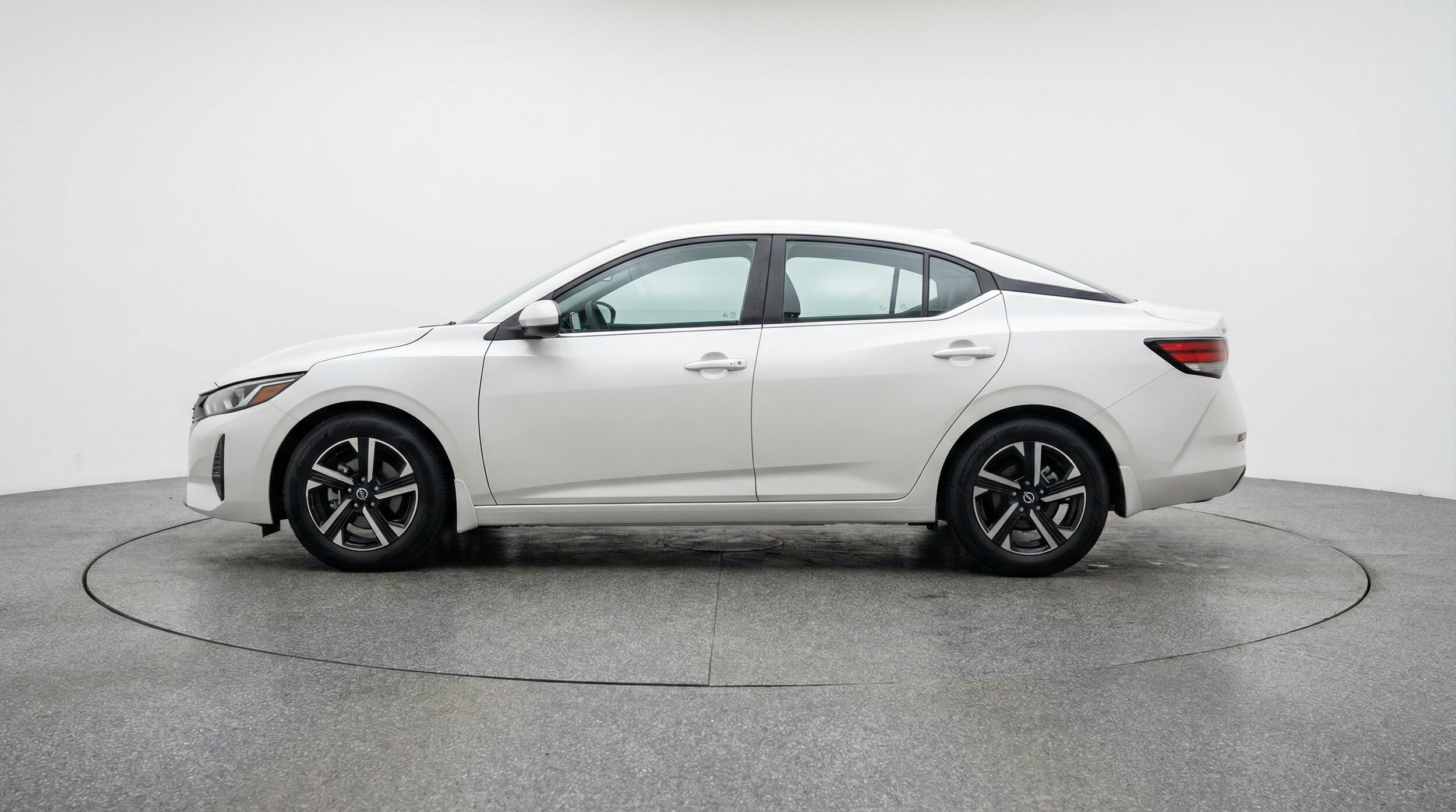 Thumbnail: 2025 Nissan Sentra - 4