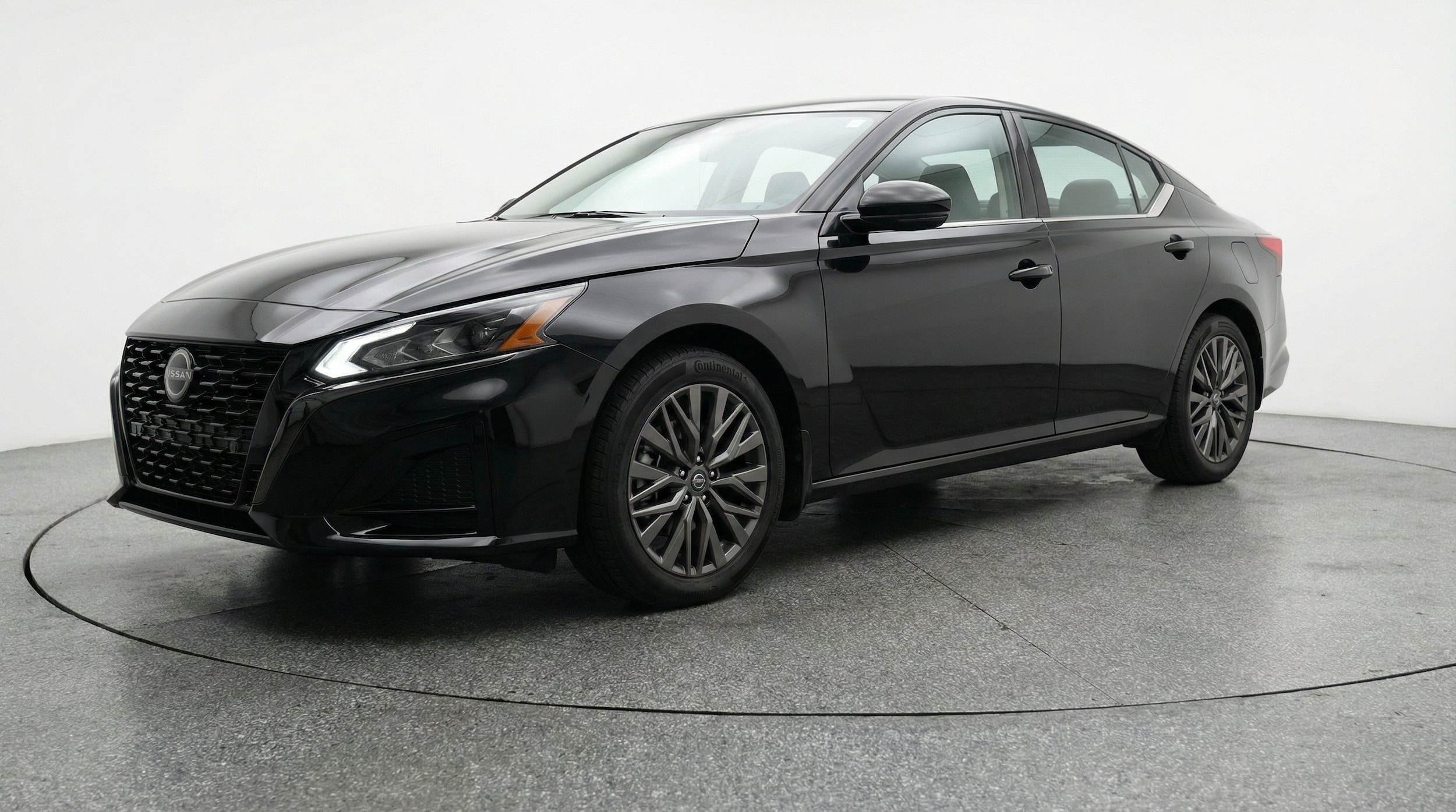 Thumbnail: 2025 Nissan Altima - 3