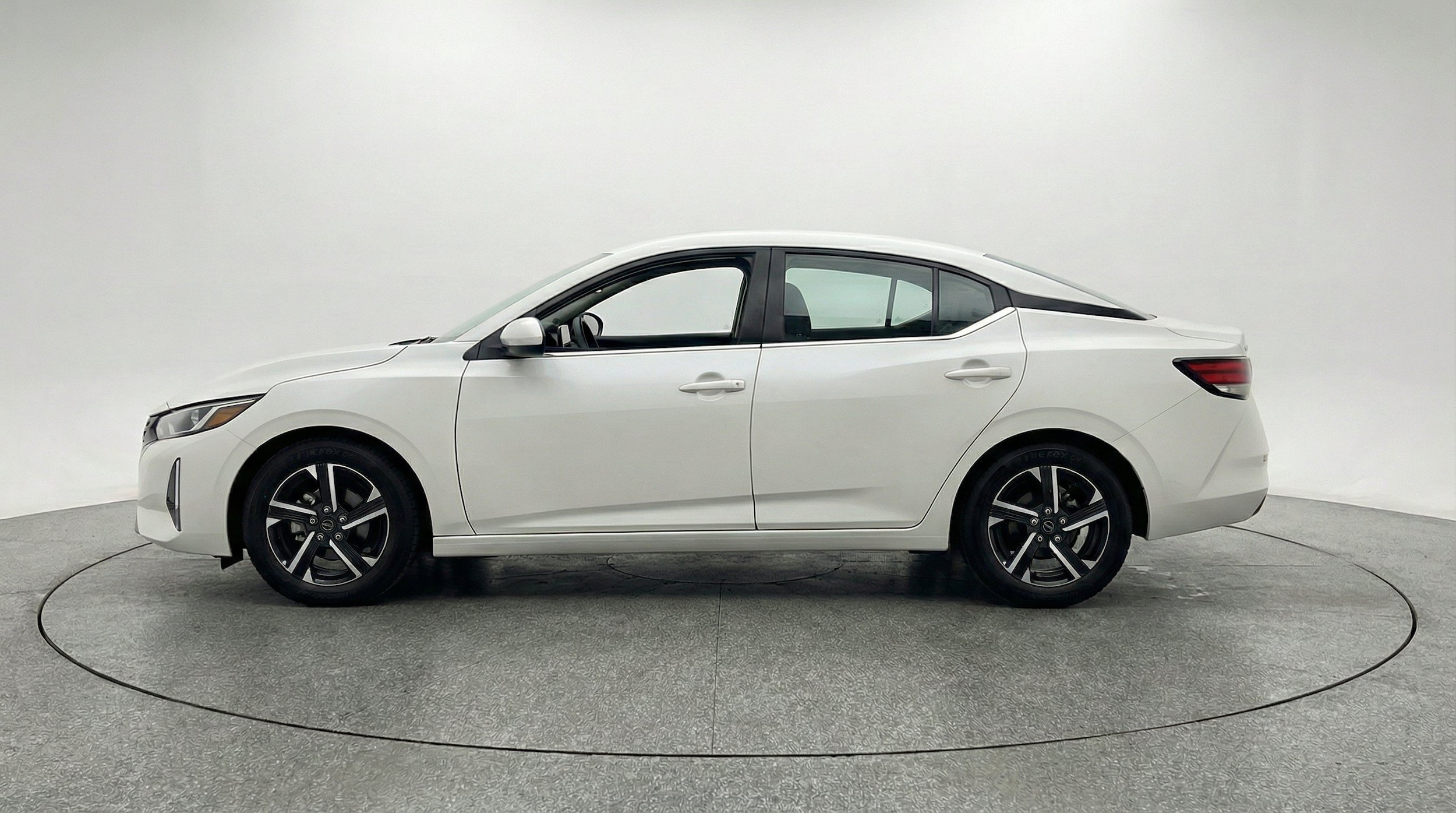 Thumbnail: 2025 Nissan Sentra - 5