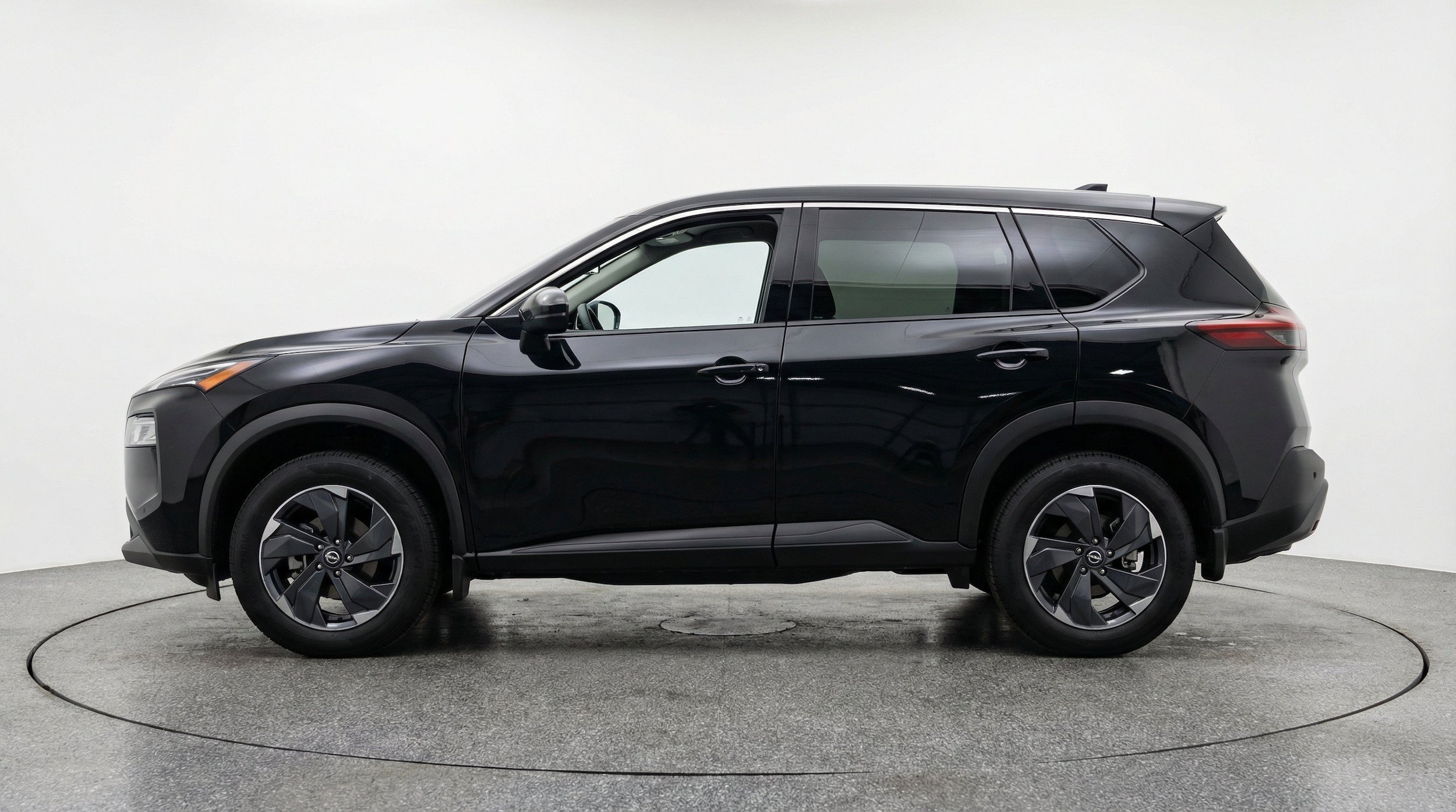 Thumbnail: 2025 Nissan Rogue - 5