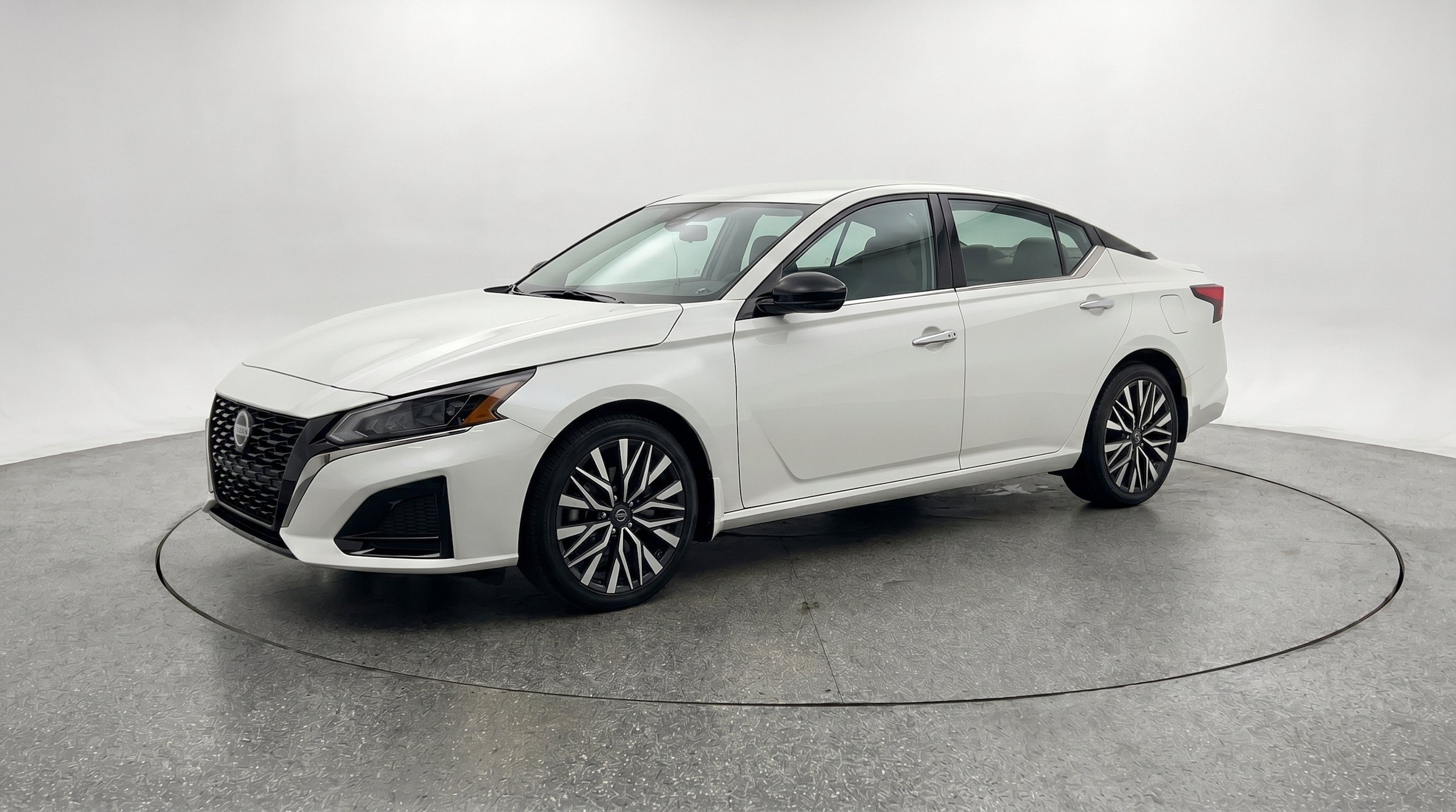 Thumbnail: 2025 Nissan Altima - 3