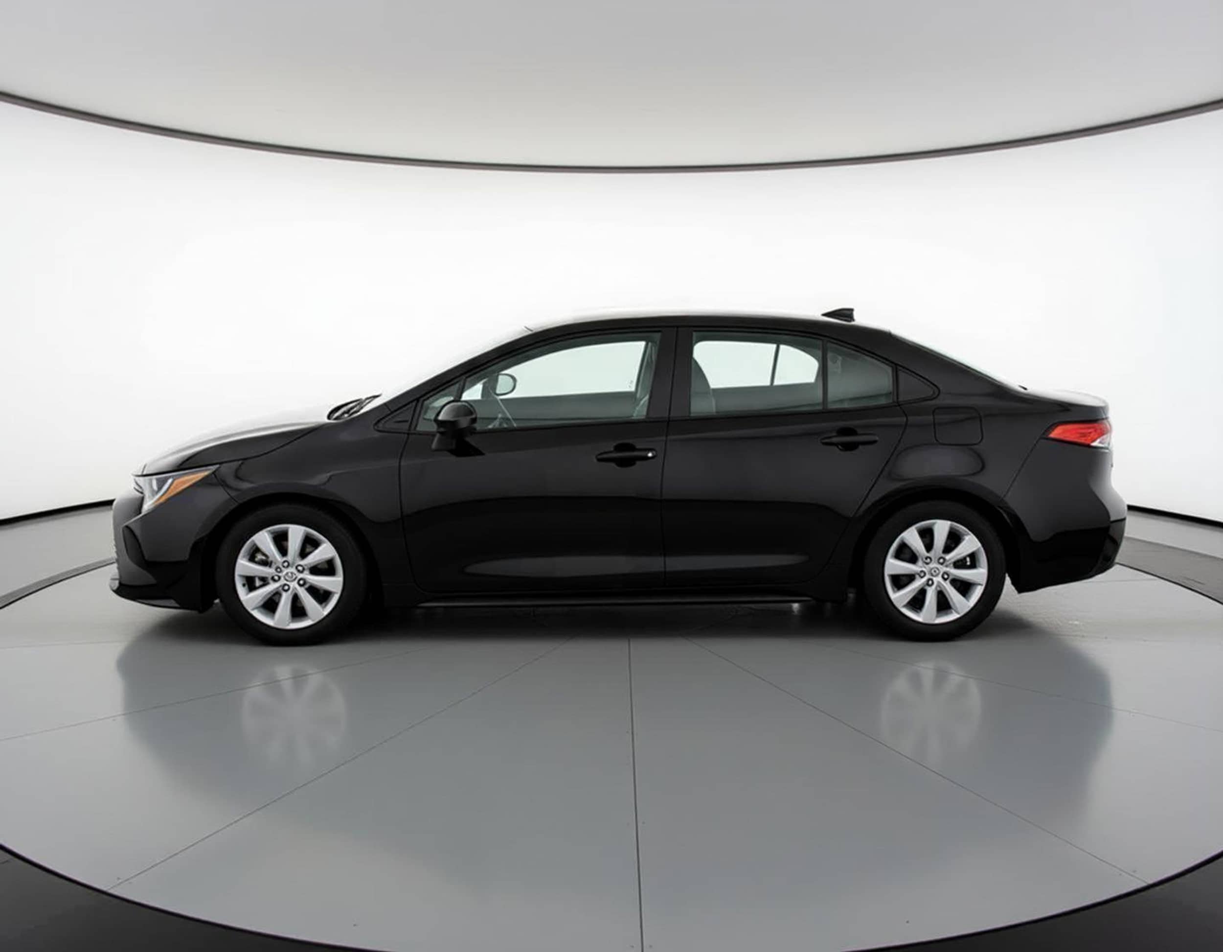 Thumbnail: 2025 Toyota Corolla - 4