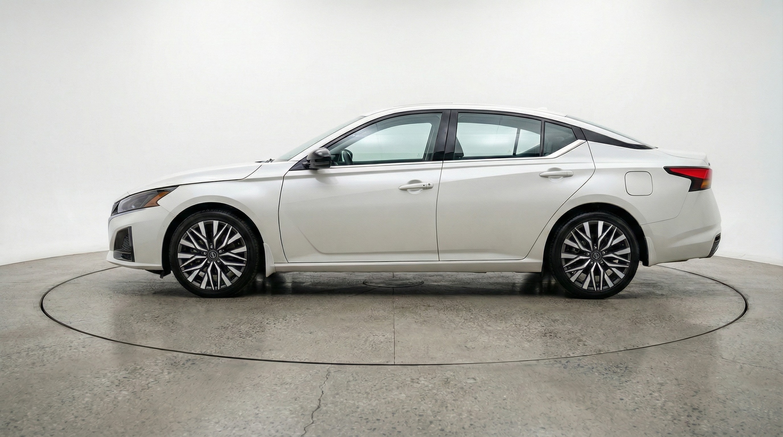 Thumbnail: 2025 Nissan Altima - 4