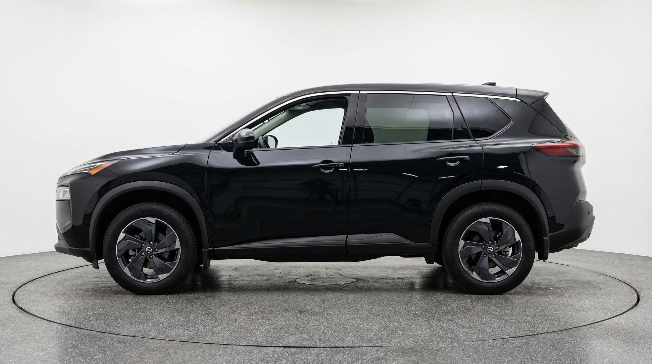 Thumbnail: 2025 Nissan Rogue - 4