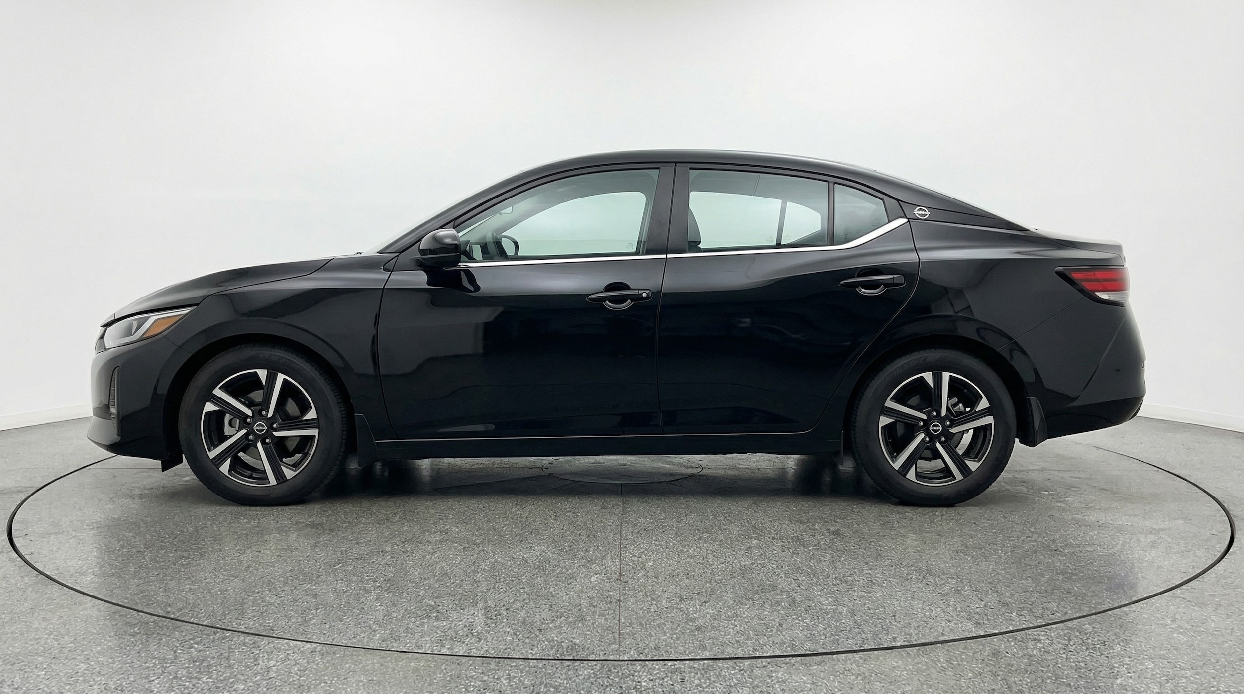 Thumbnail: 2025 Nissan Sentra - 4