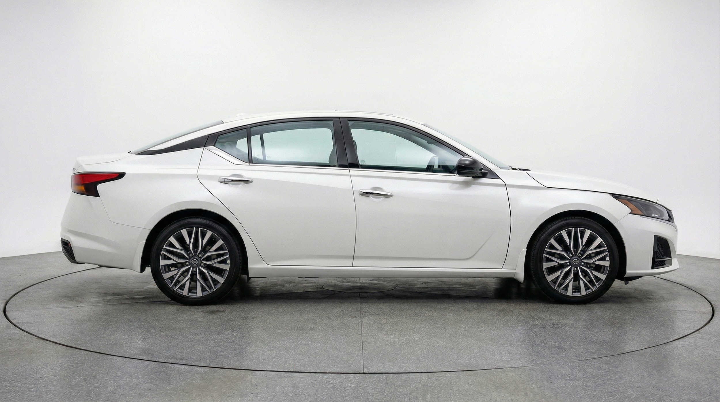 Thumbnail: 2025 Nissan Altima - 11
