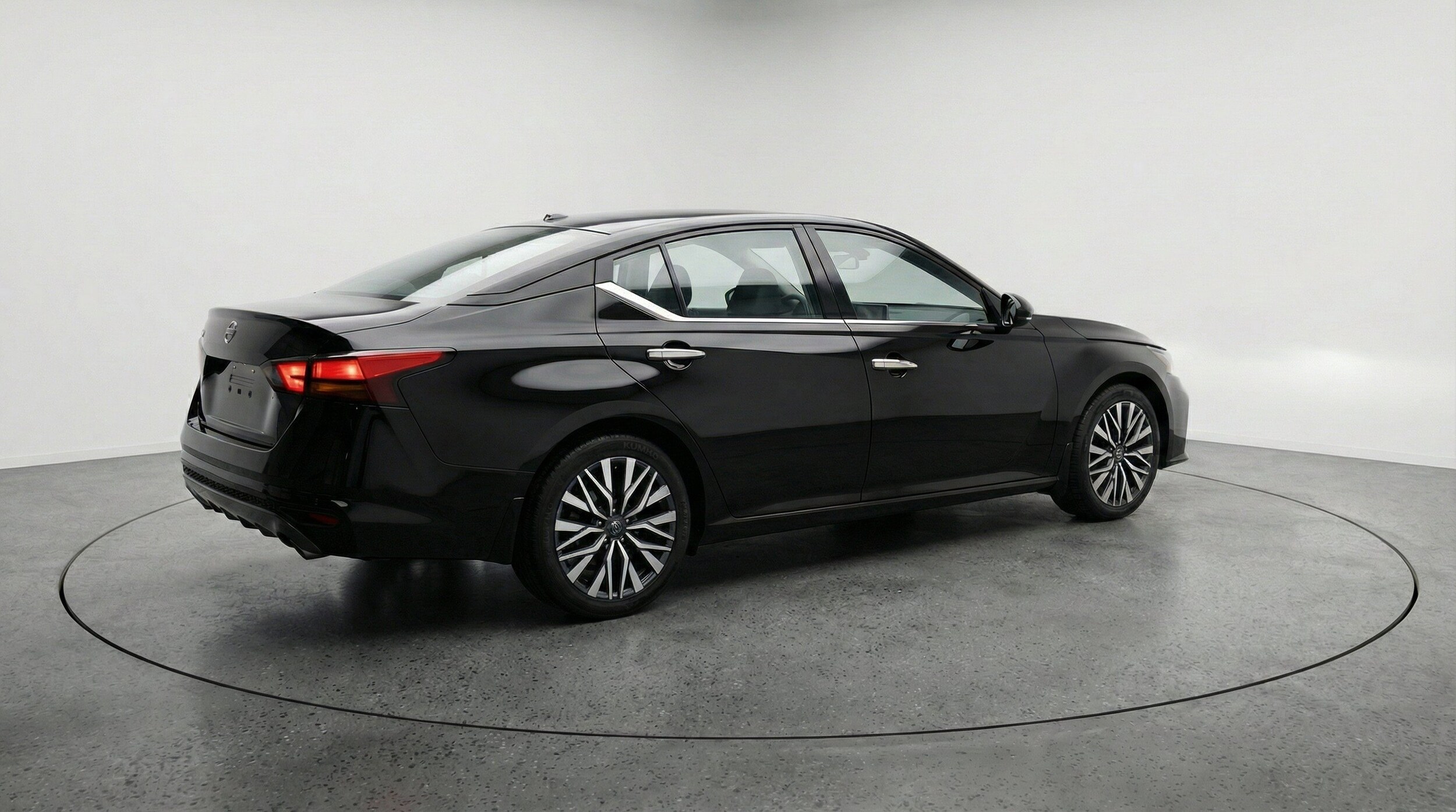 Thumbnail: 2025 Nissan Altima - 9