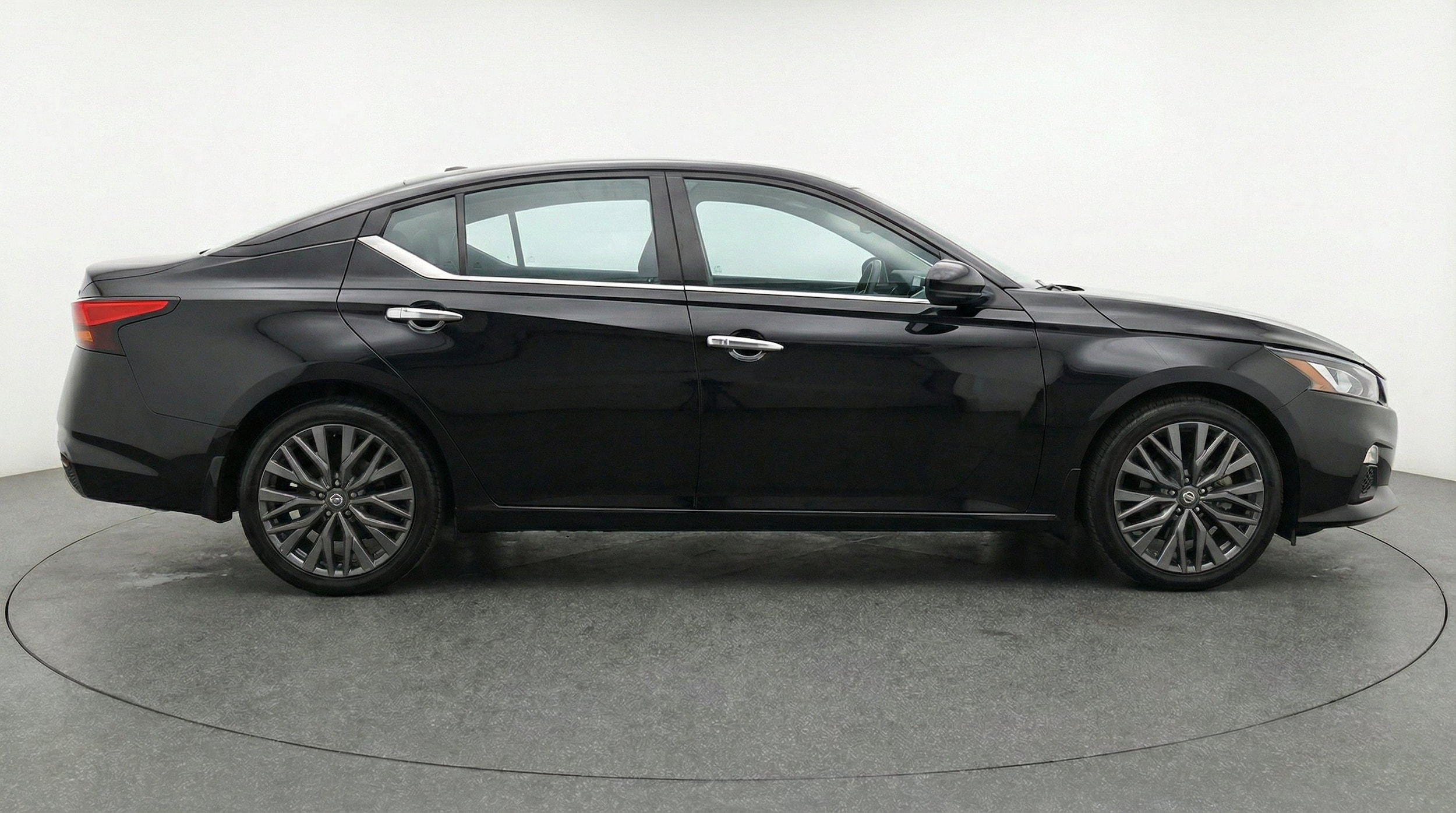 Thumbnail: 2025 Nissan Altima - 11