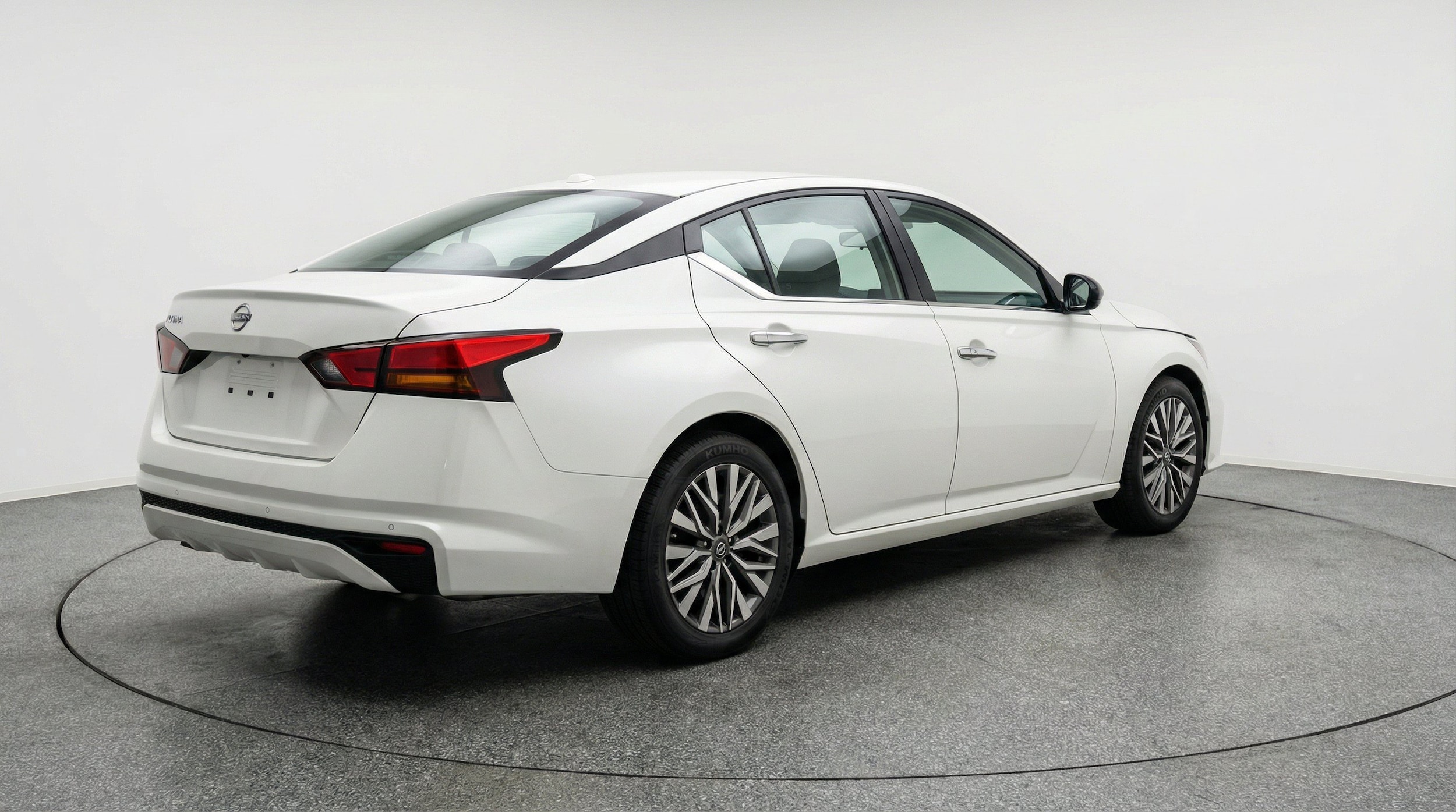 Thumbnail: 2025 Nissan Altima - 9