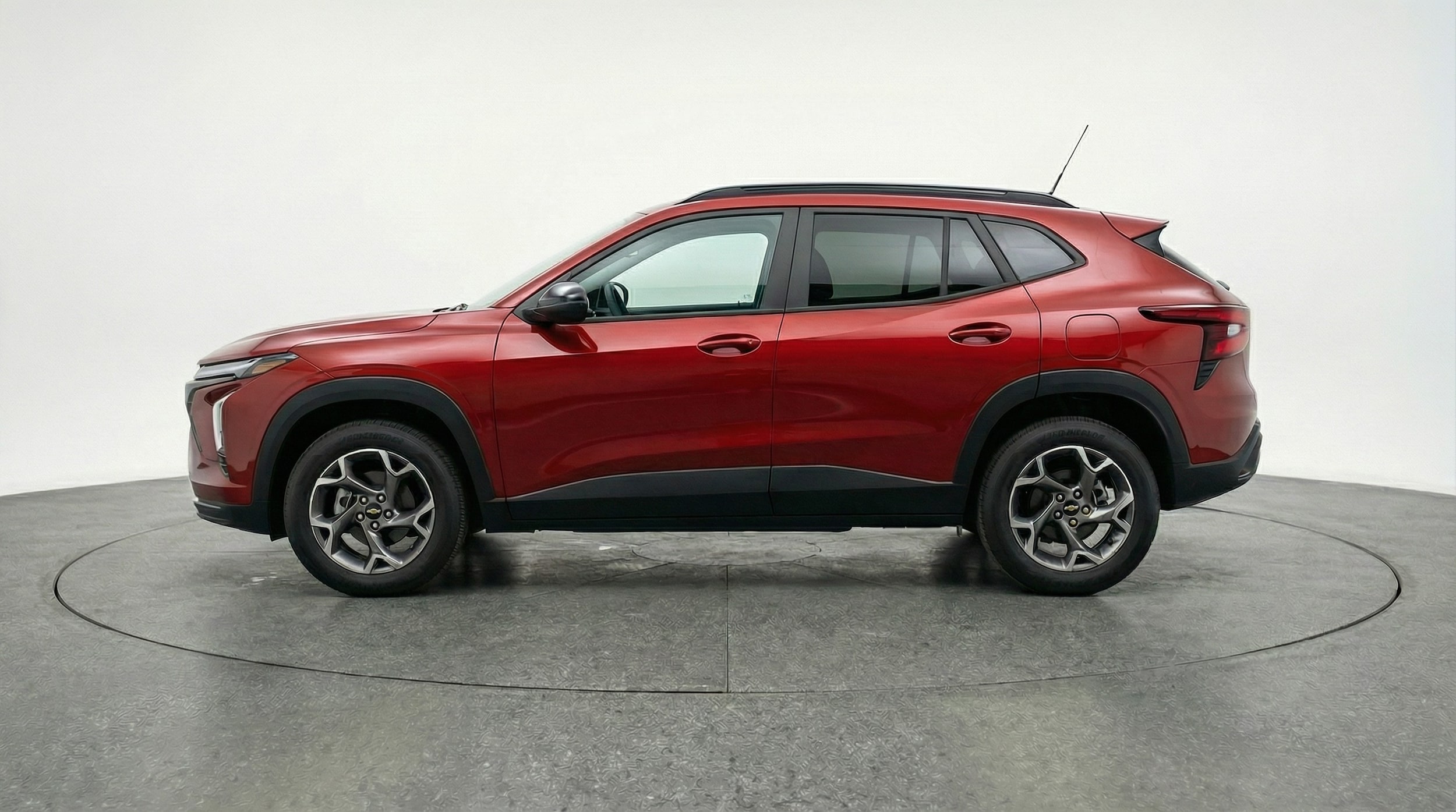 Thumbnail: 2025 Chevrolet Trax - 4