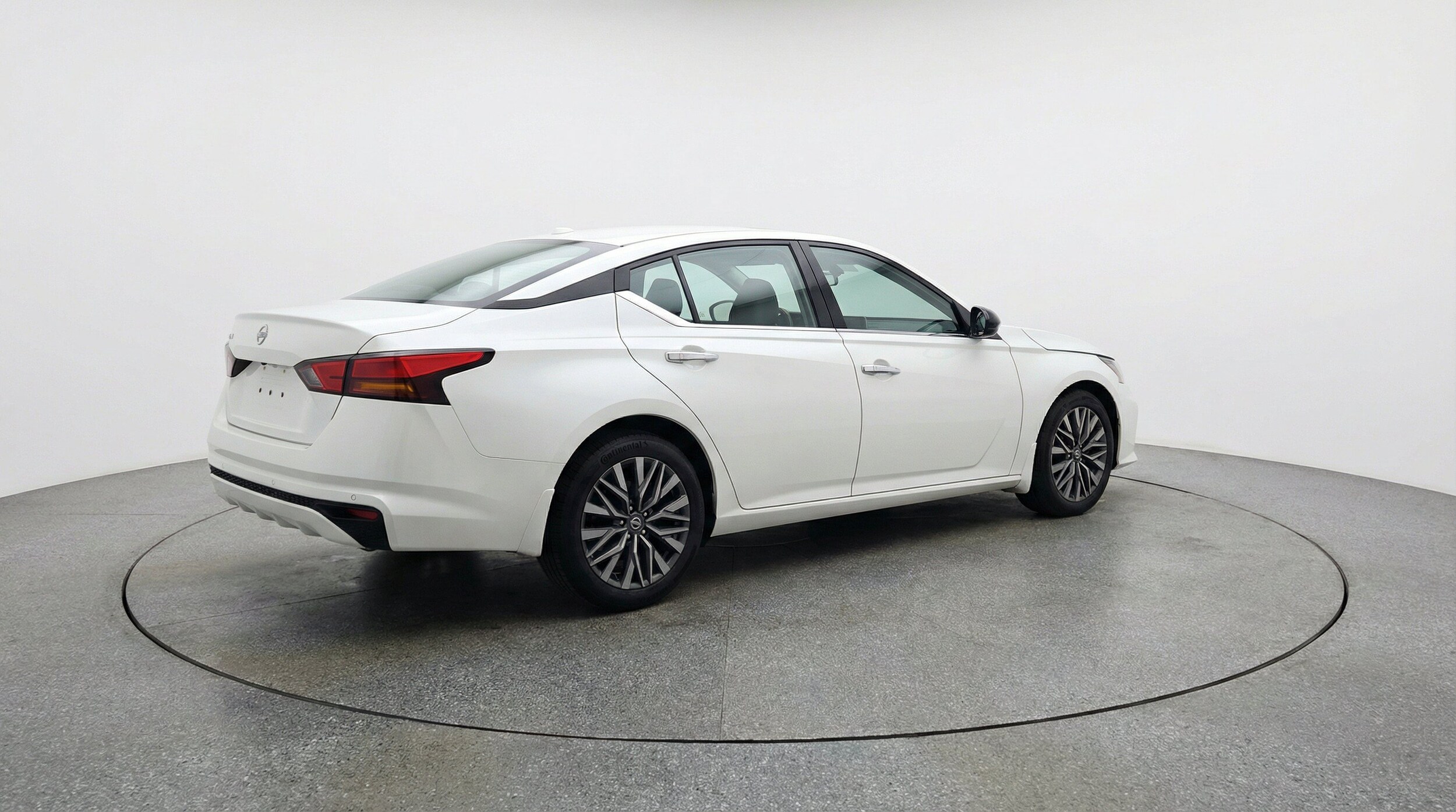 Thumbnail: 2025 Nissan Altima - 9
