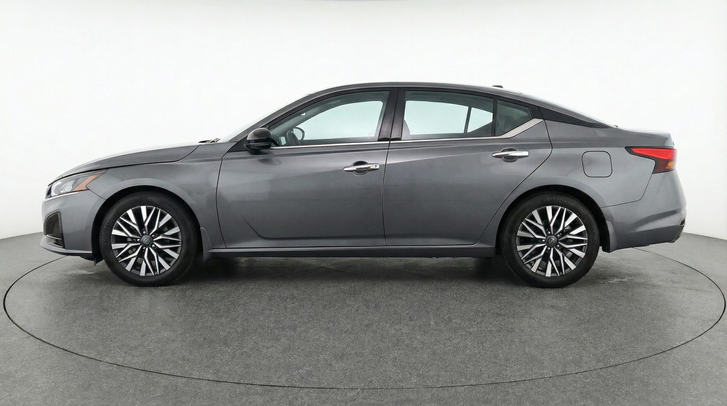 Thumbnail: 2025 Nissan Altima - 4