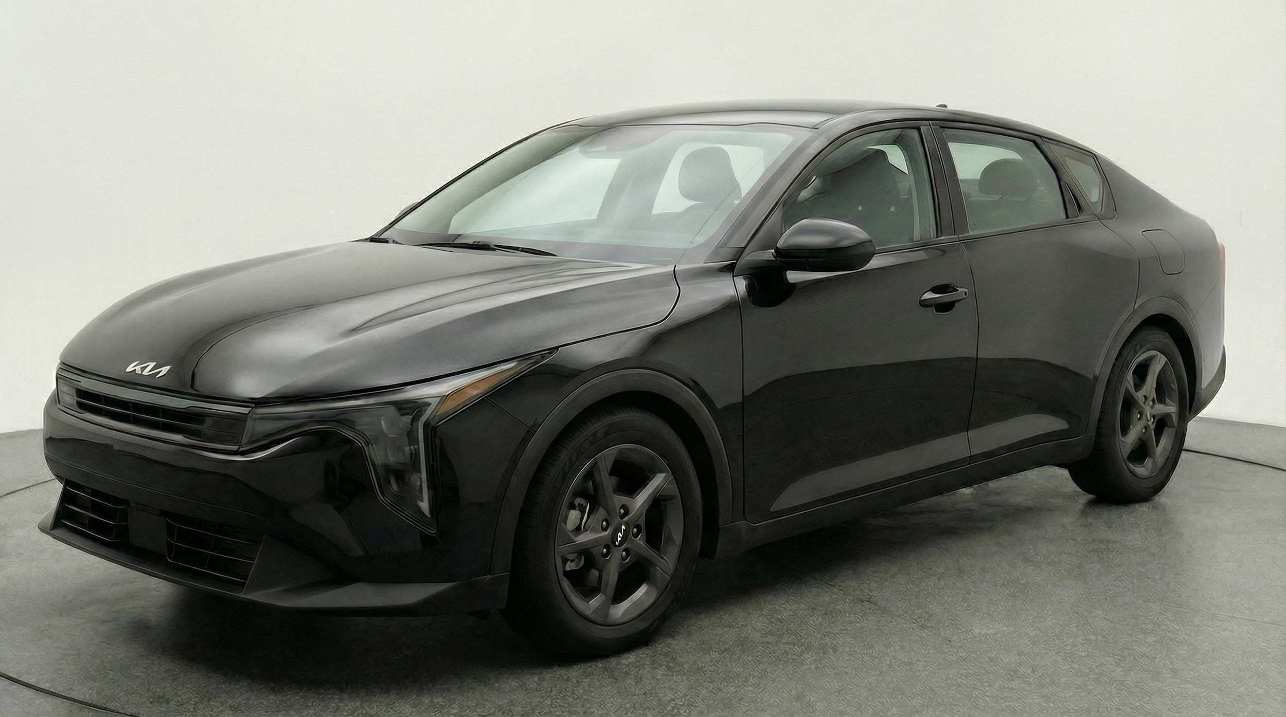 Thumbnail: 2025 Kia K4 - 3