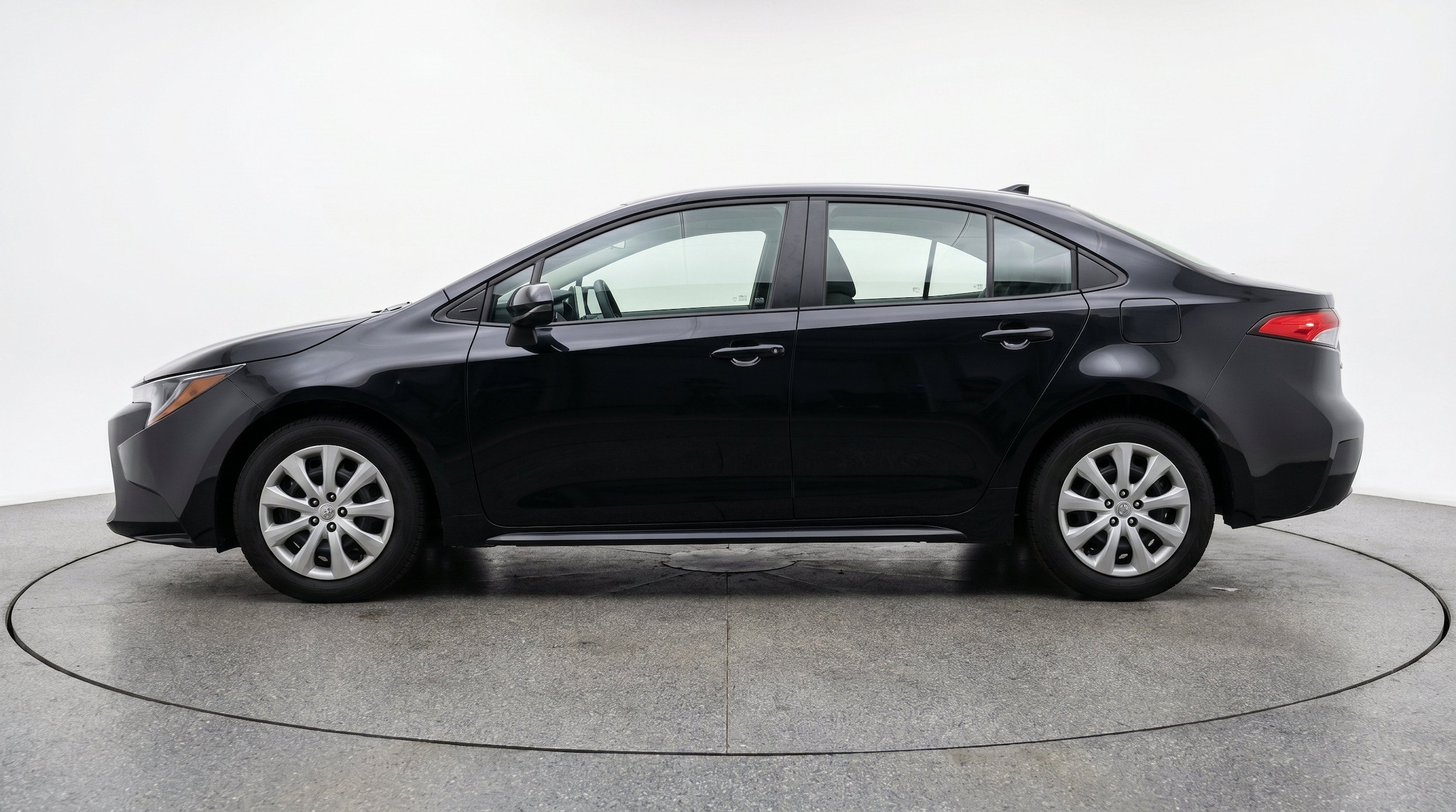 Thumbnail: 2025 Toyota Corolla - 5