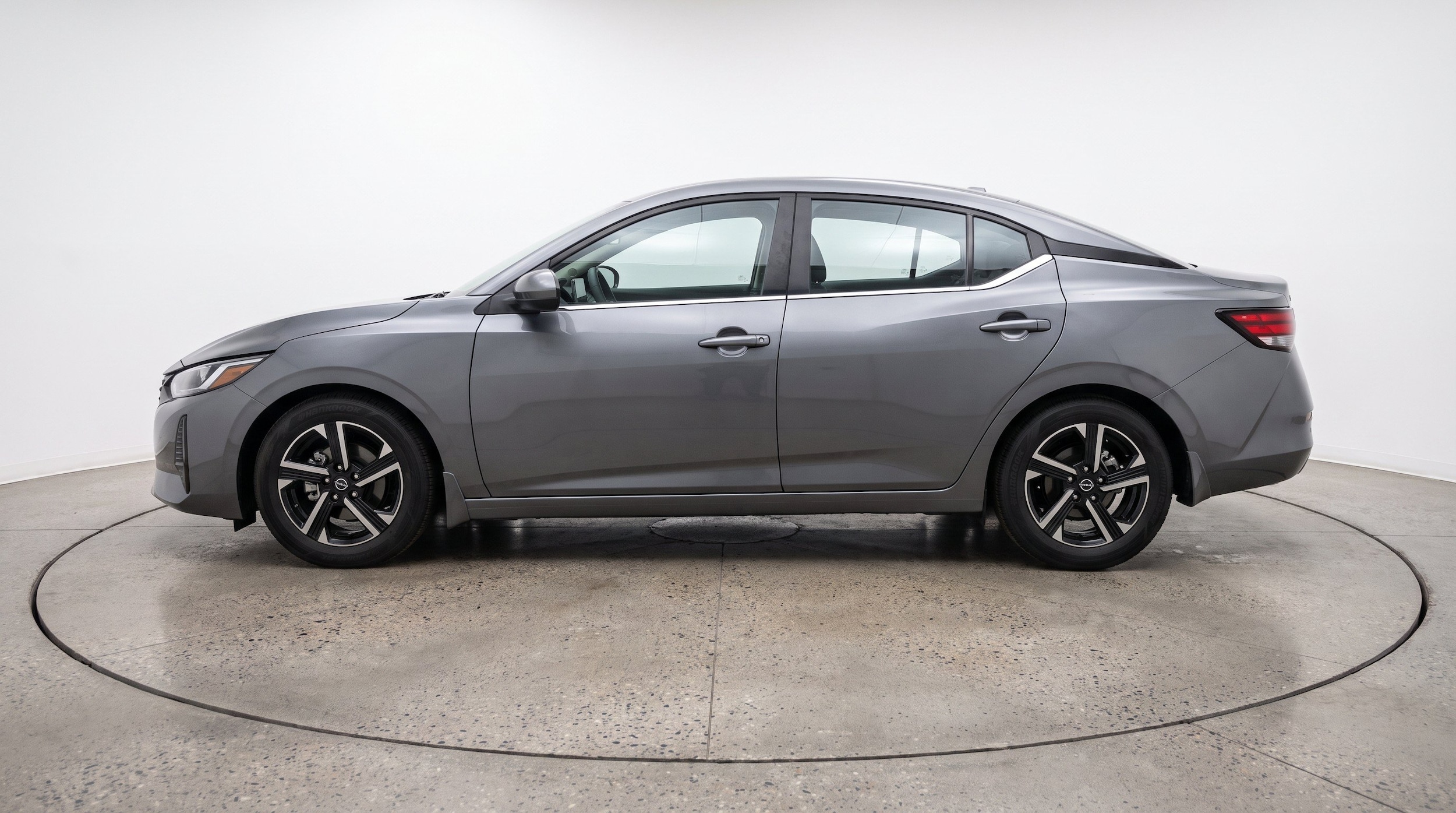 Thumbnail: 2025 Nissan Sentra - 5