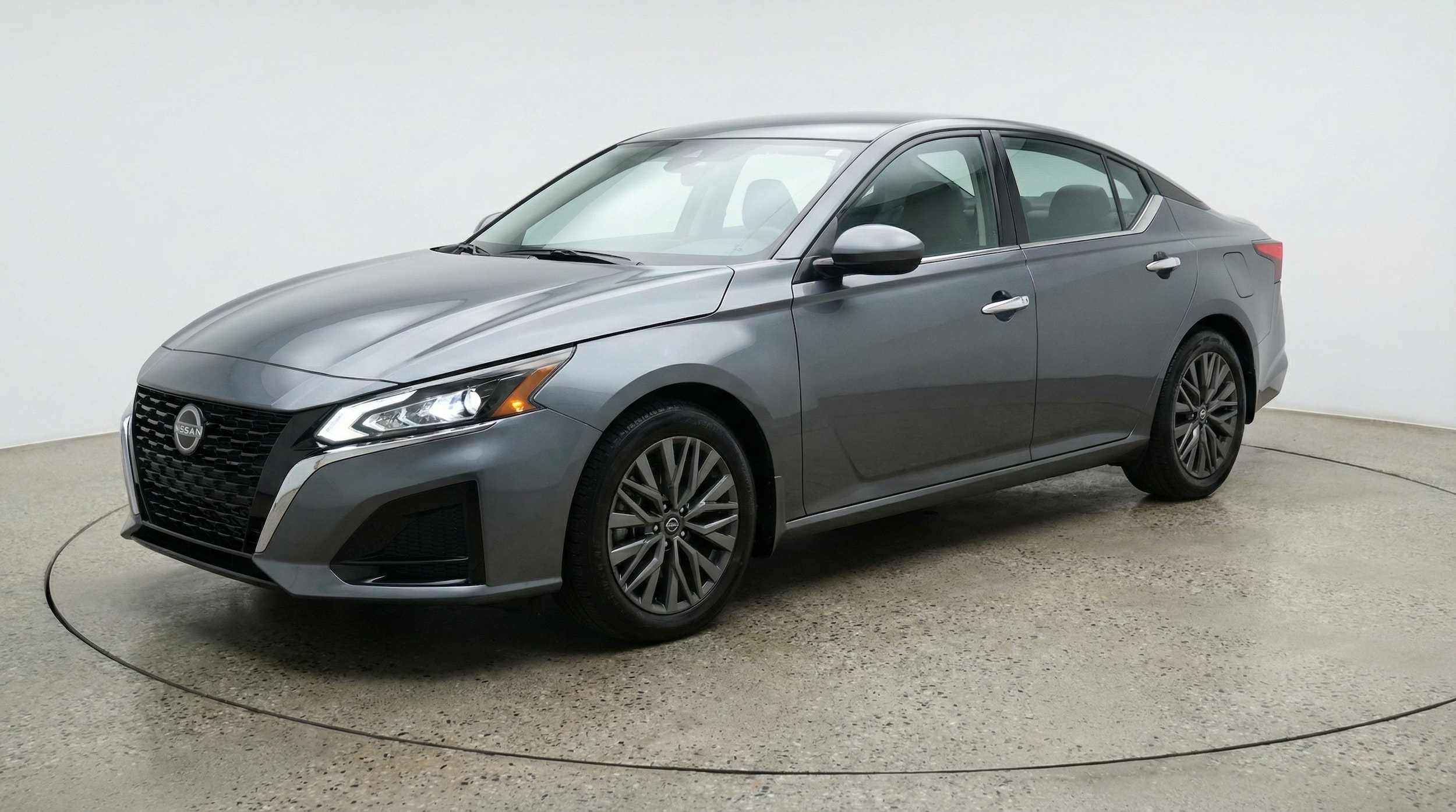 Thumbnail: 2025 Nissan Altima - 3