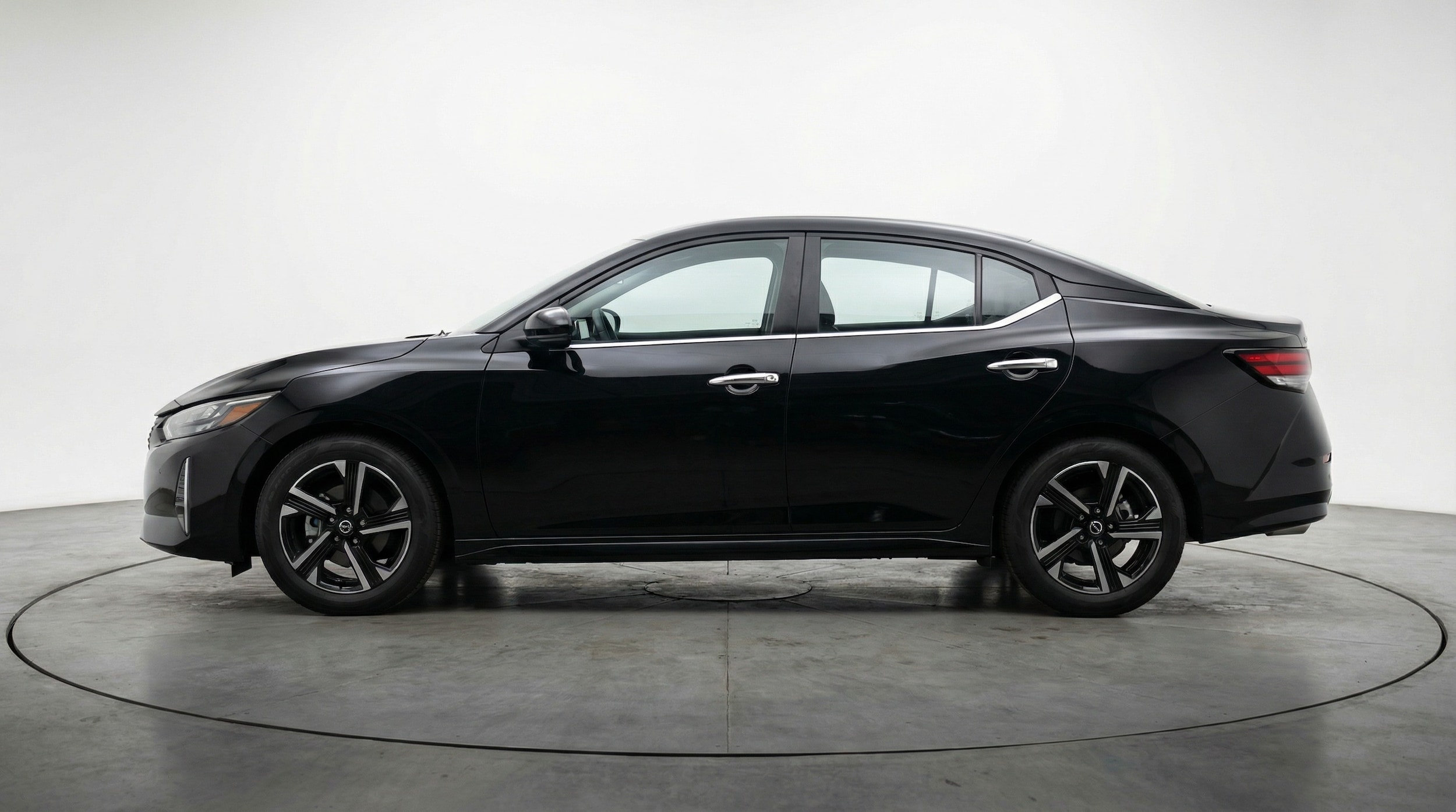 Thumbnail: 2025 Nissan Sentra - 4