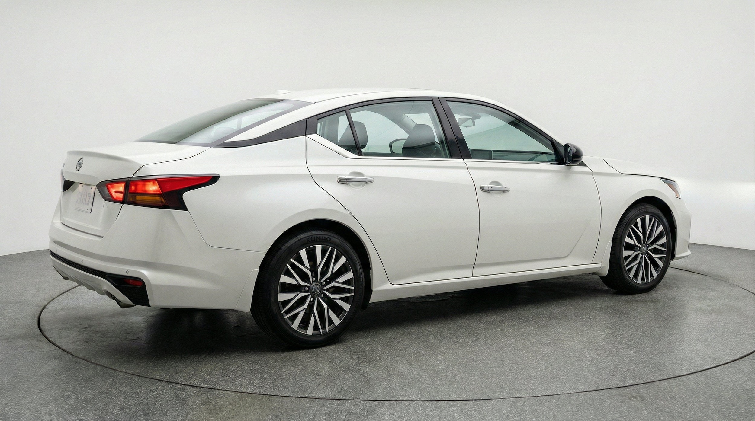 Thumbnail: 2025 Nissan Altima - 9