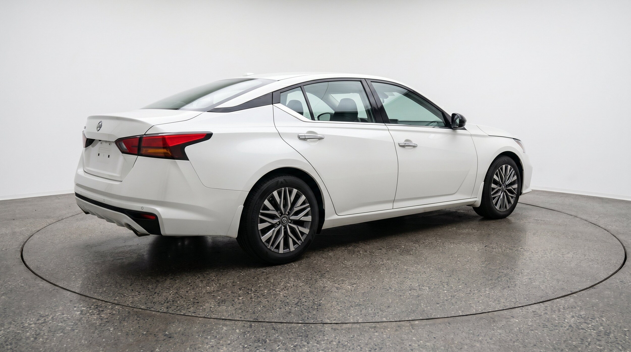 Thumbnail: 2025 Nissan Altima - 9