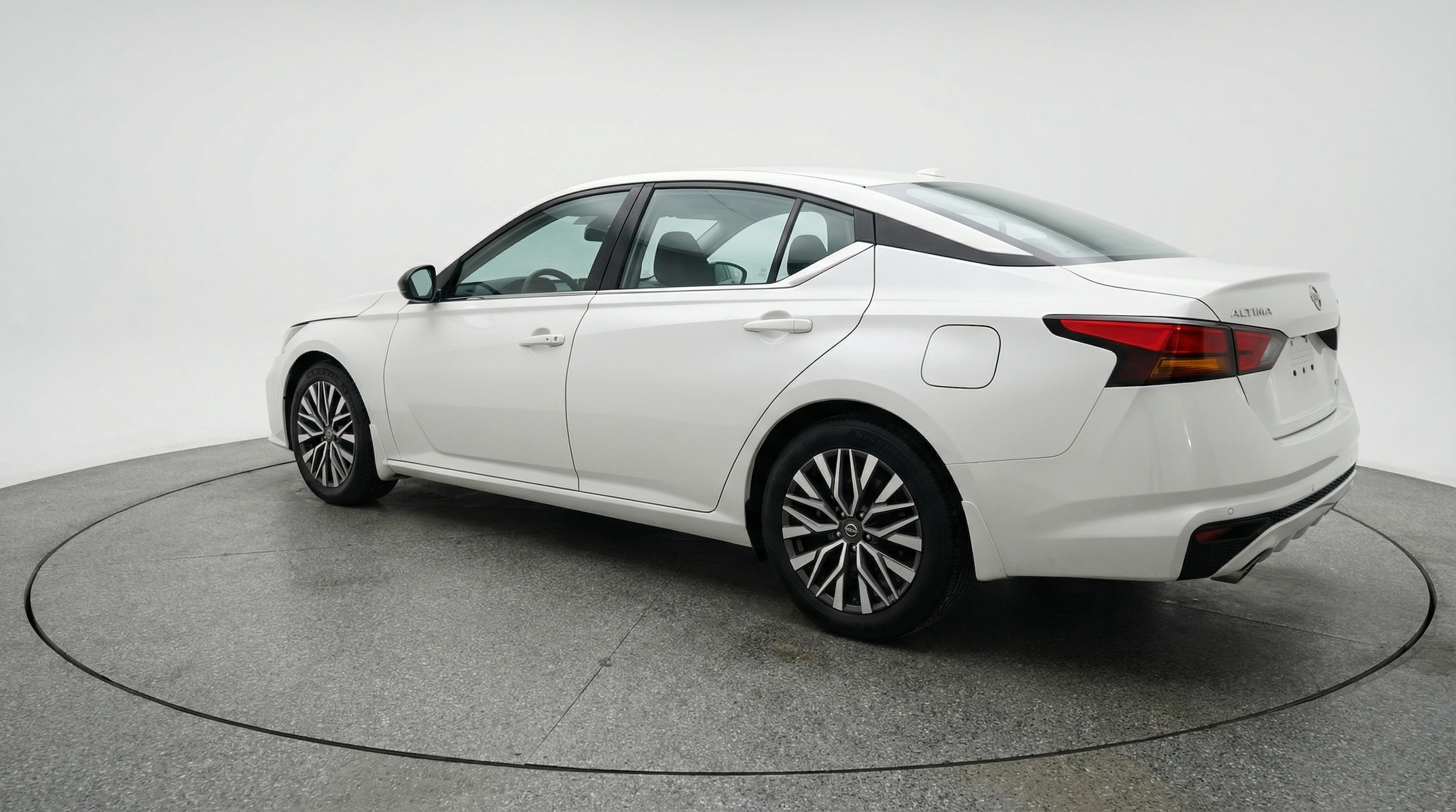 Thumbnail: 2025 Nissan Altima - 5