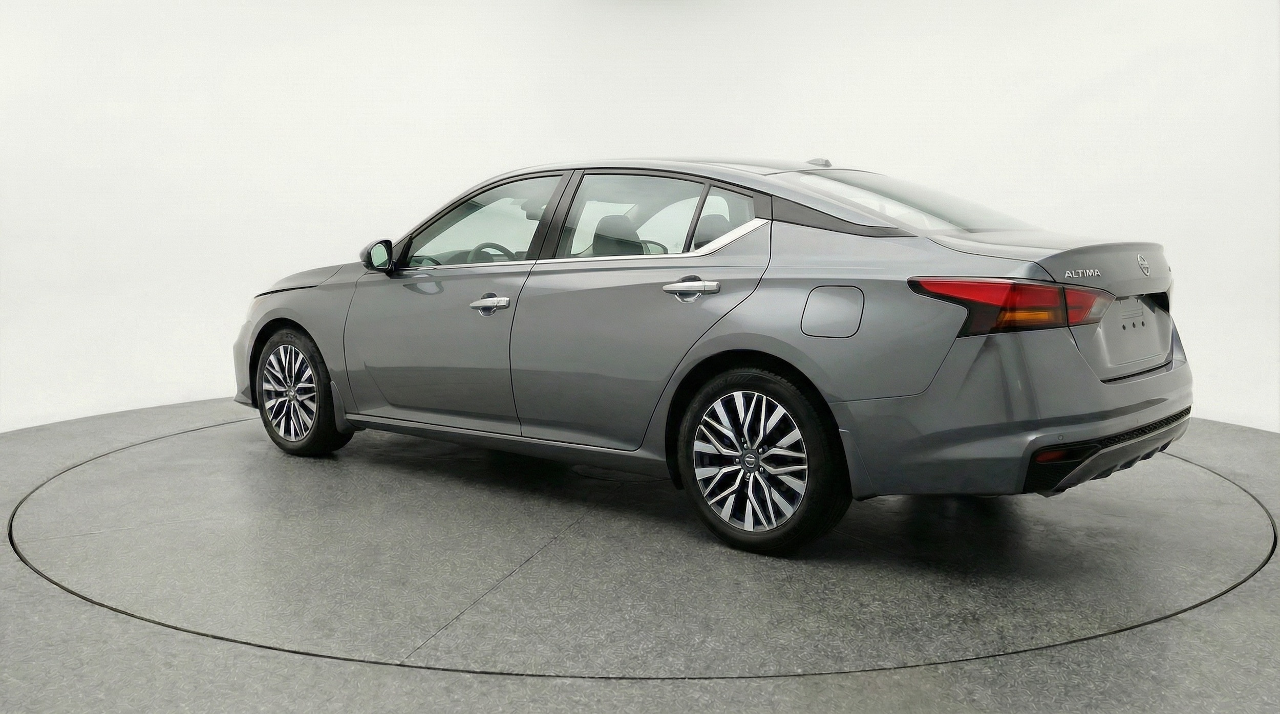 Thumbnail: 2025 Nissan Altima - 5