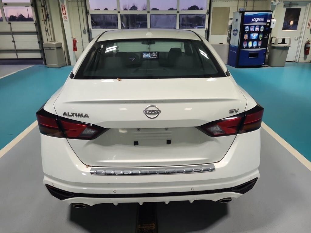 Used 2023 Nissan Altima 2.5 SV Sedan