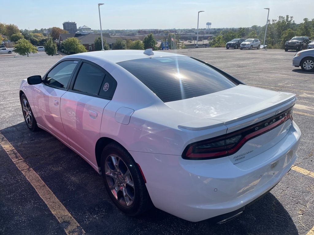 2016 Dodge Charger SXT photo 4