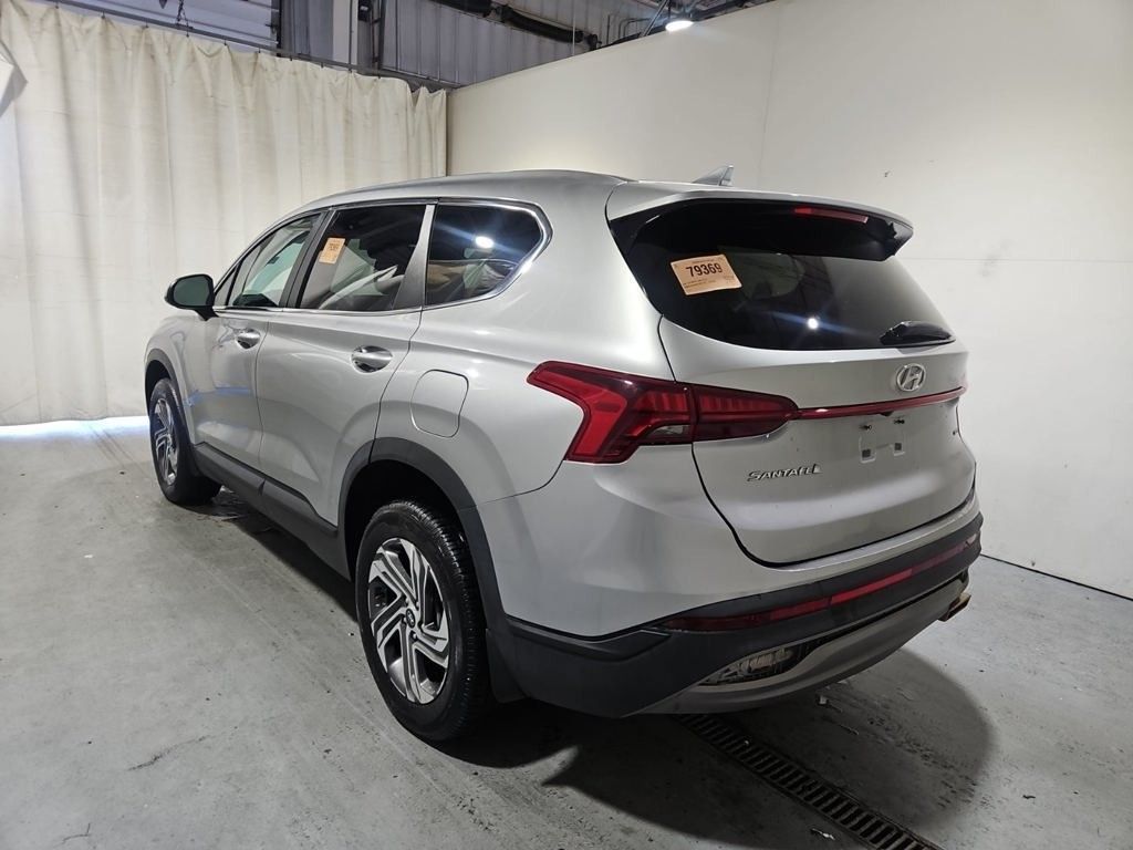 2021 Hyundai Santa Fe SE photo 3