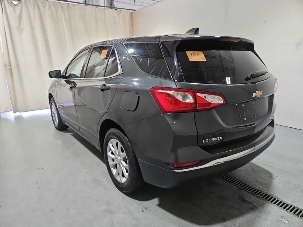 2019 Chevrolet Equinox LT photo 2