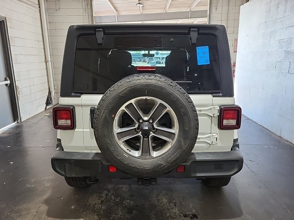 2022 Jeep Wrangler Unlimited Sahara photo 3