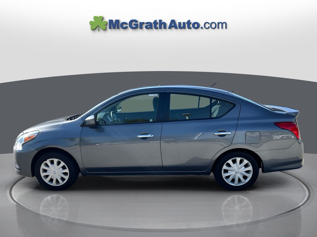 2017 Nissan Versa 1.6 SV photo 4