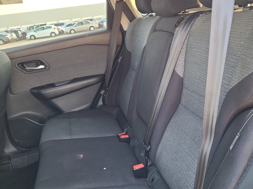 2021 Nissan Rogue SV photo 4