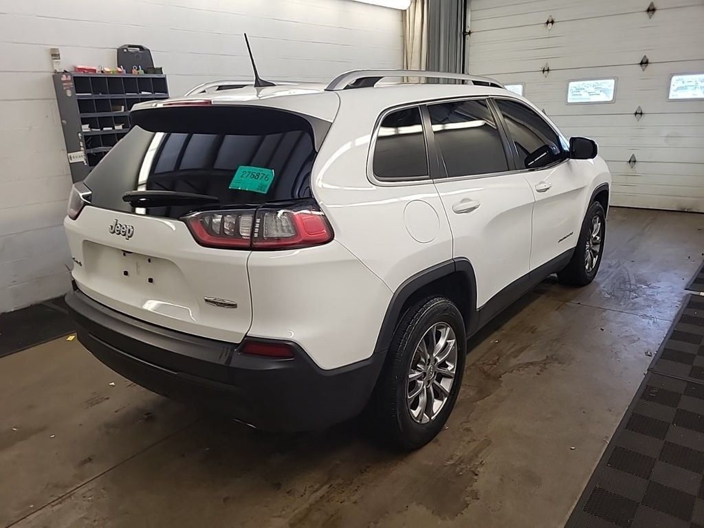 2021 Jeep Cherokee Latitude Lux photo 2