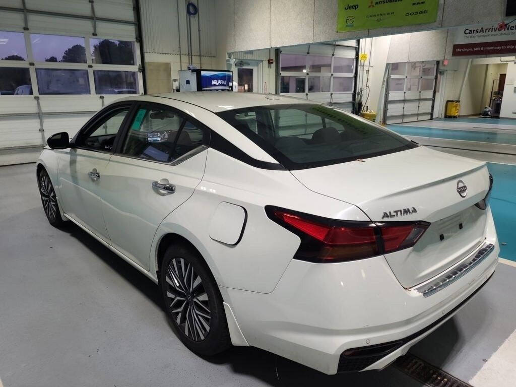 Used 2023 Nissan Altima 2.5 SV Sedan