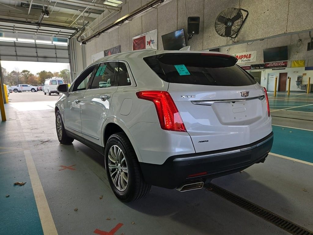 2018 Cadillac XT5 Luxury photo 3