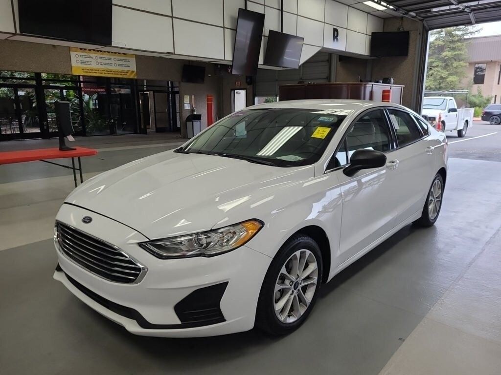 Used 2020 Ford Fusion Hybrid SE Sedan