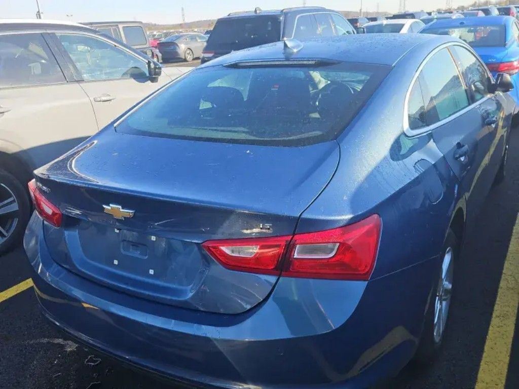 2024 Chevrolet Malibu 1LT photo 4