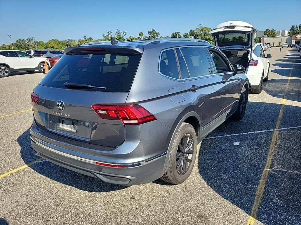 2024 Volkswagen Tiguan SE Wolfsburg Edition photo 2