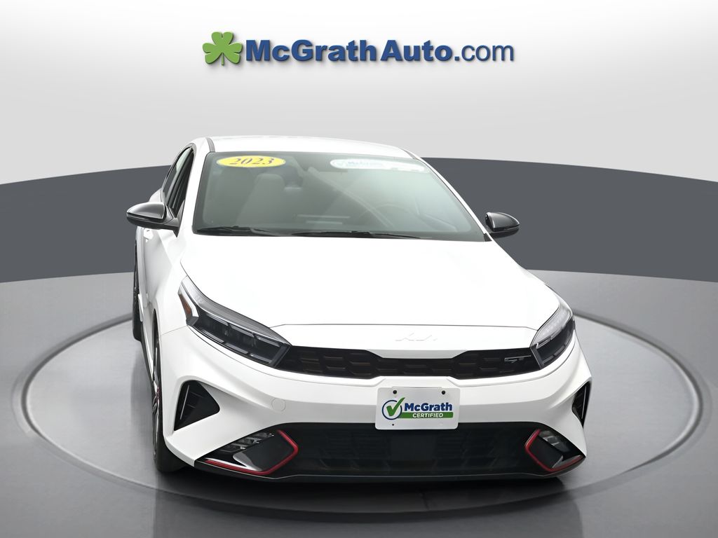 2023 Kia Forte GT photo 3