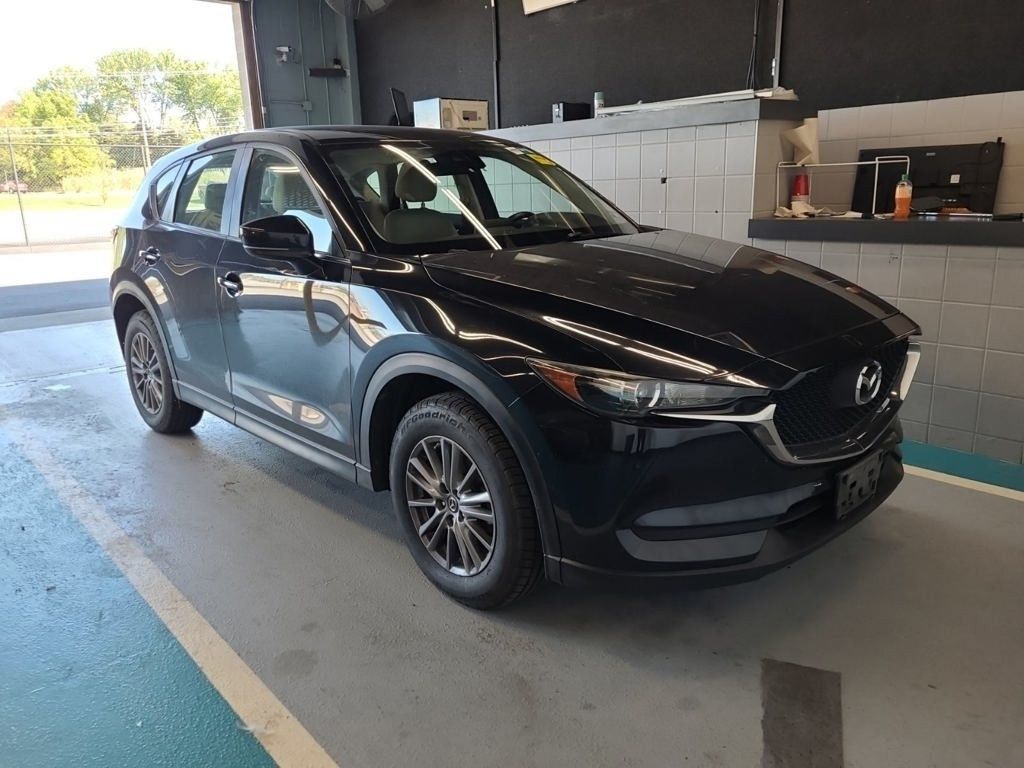 2017 Mazda CX-5 Sport photo 4