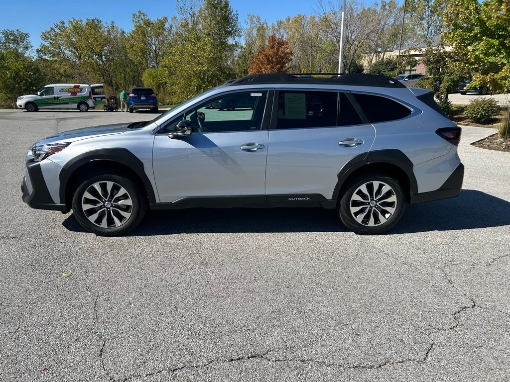 2023 Subaru Outback Limited photo 3