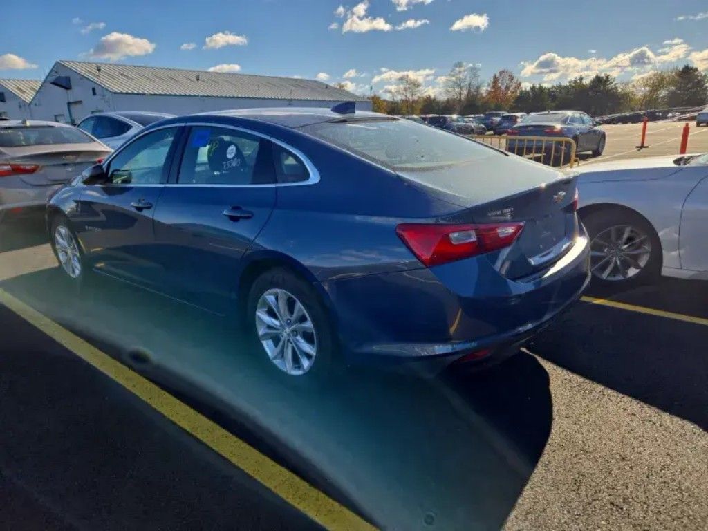 2024 Chevrolet Malibu 1LT photo 3