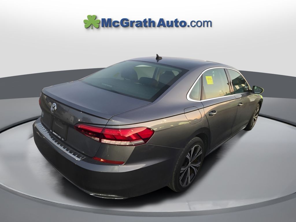 2022 Volkswagen Passat 2.0T SE photo 2