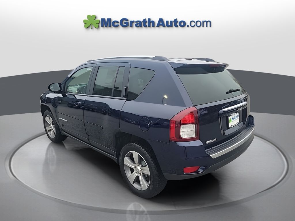 2016 Jeep Compass Latitude photo 2
