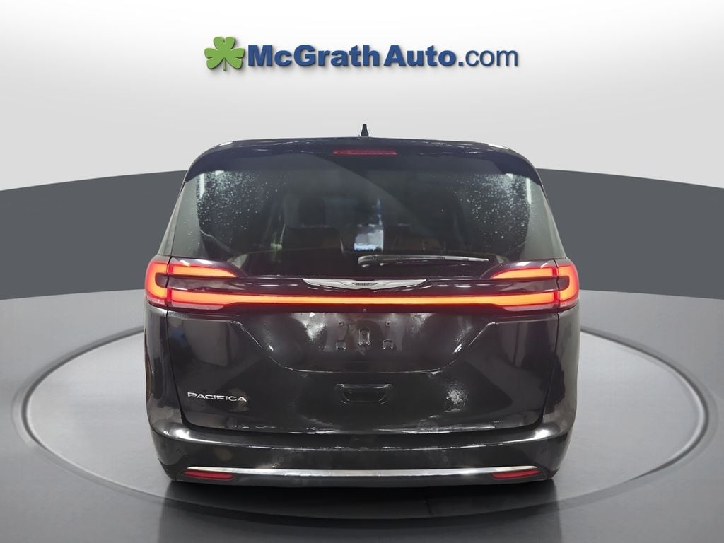 Used 2022 Chrysler Pacifica Touring L Minivan/Van
