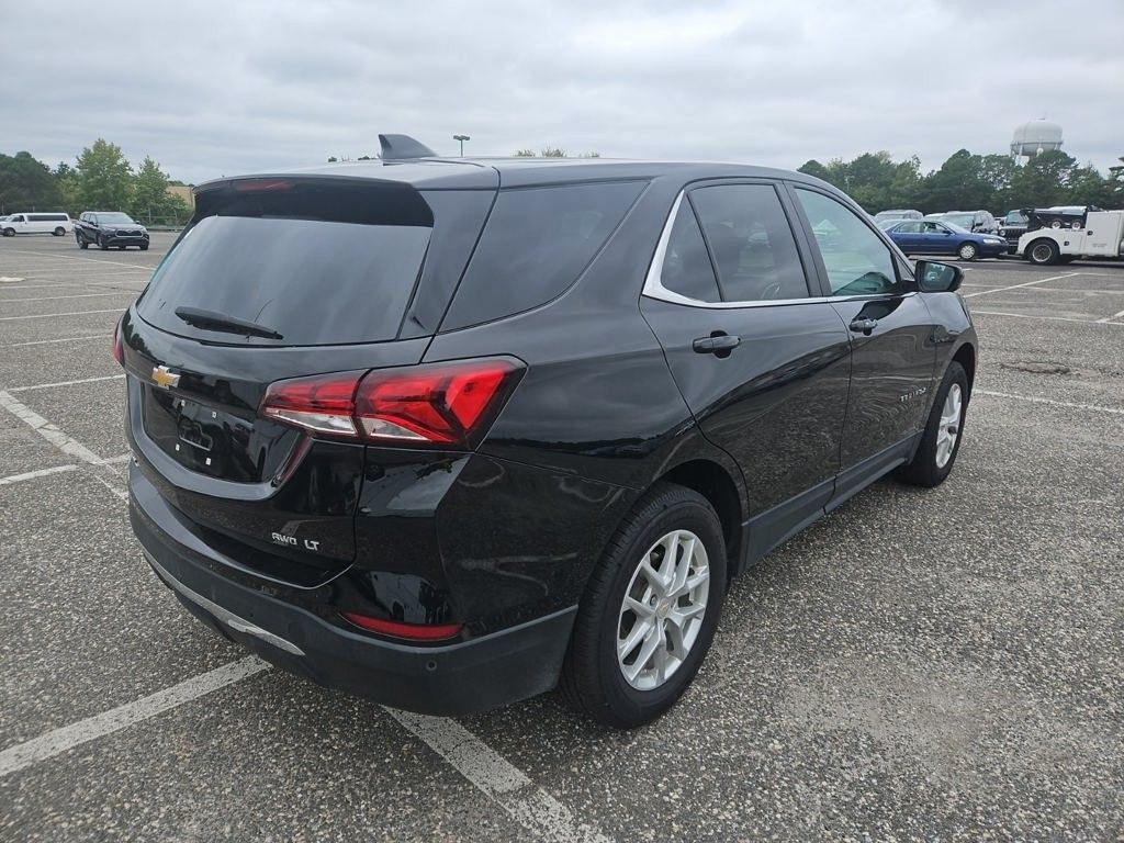 2023 Chevrolet Equinox LT photo 4