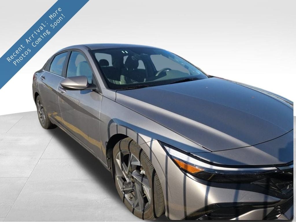 2025 Hyundai Elantra Sedan 