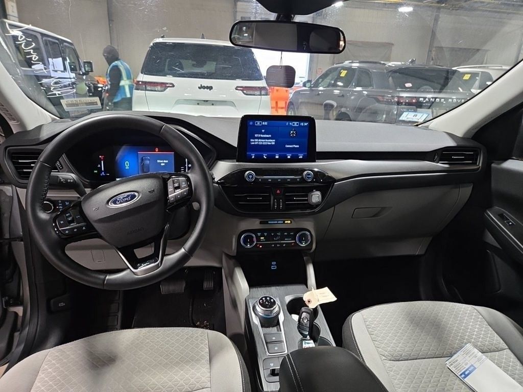 2023 Ford Escape Hybrid Active photo 4
